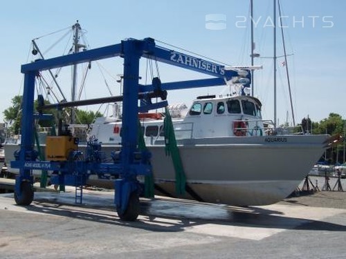 Zahniser’s Yachting Center