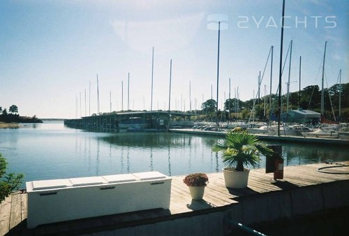 Twin Coves Marina