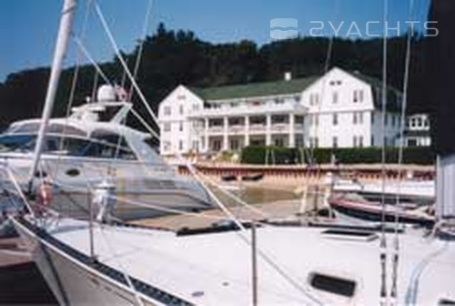 The Portage Point Inn & Yacht Club