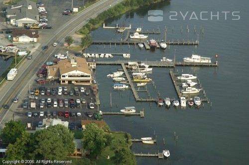 Captain John’s Crabhouse and Marina