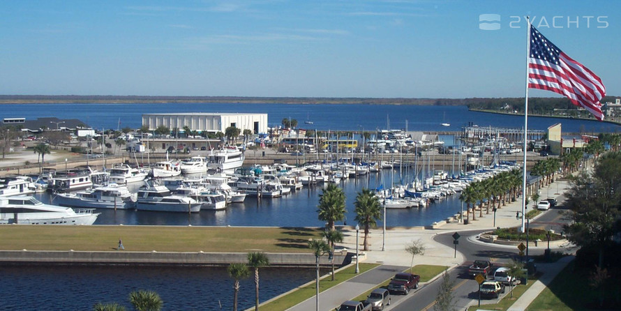 Monroe Harbour Marina