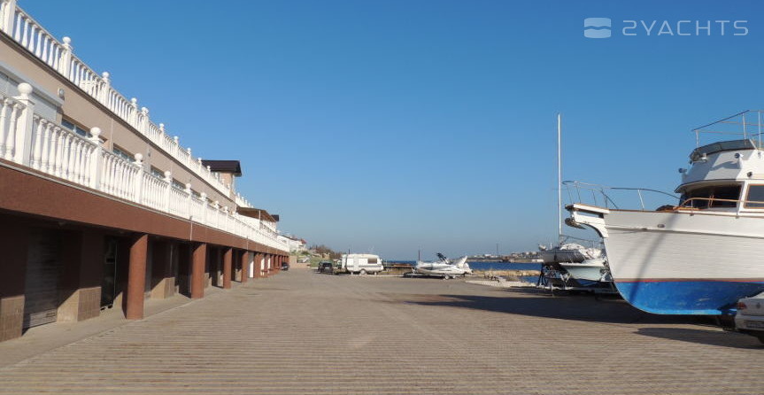 Yacht club "Saint Clement"