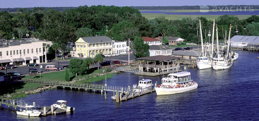 Lang’s Marina