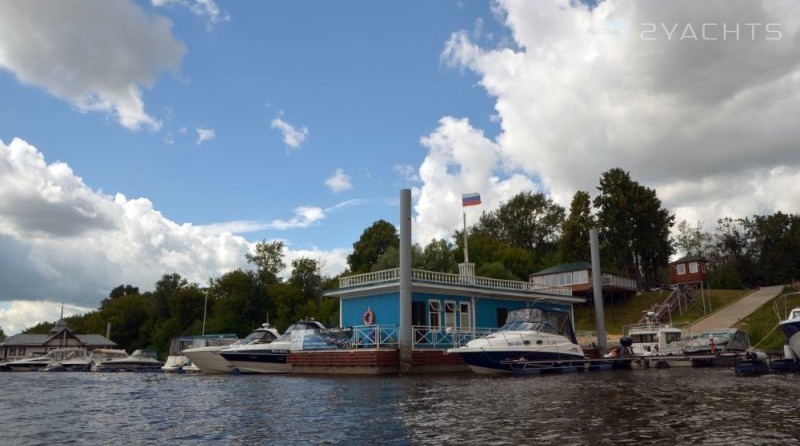 Yacht Club "Safe Harbor"