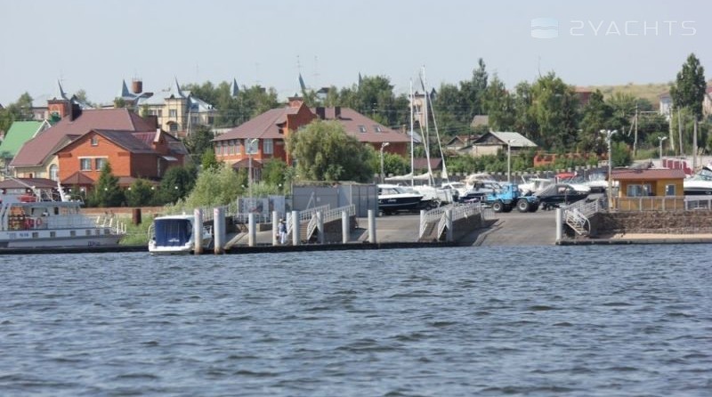 Yacht club "Boat house"