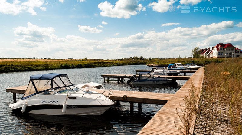 Parking of yachts and boats "Volga coast"