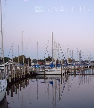 Ferry Point Marina & Yachtyard