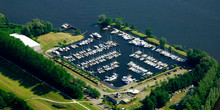 Yachtharbor/Watersportcentrum De Eemhof