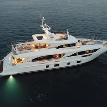 Benetti Delfino 95