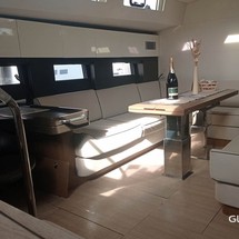 Beneteau Oceanis Yacht 62