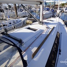 Beneteau Oceanis 37