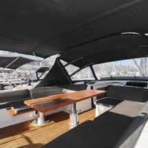 Hanse 548