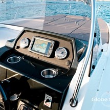 Quicksilver Activ 675 Sundeck