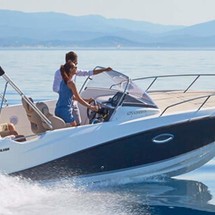 Quicksilver Activ 675 Sundeck