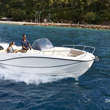 Quicksilver Activ 755 Open