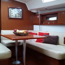 Beneteau Oceanis 43