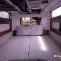 Axopar 28 Cabin