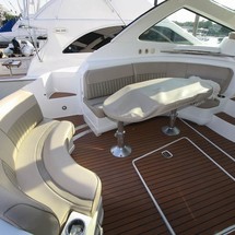 Cruisers Yachts 520 Sports Coupe