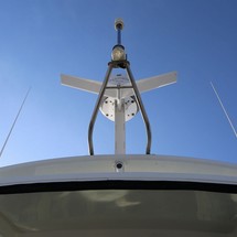 Cruisers Yachts 520 Sports Coupe