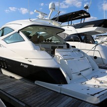 Cruisers Yachts 520 Sports Coupe