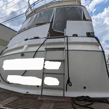 Chris-Craft Commander 44