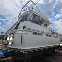 Chris-Craft Commander 44