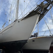 Westsail 42