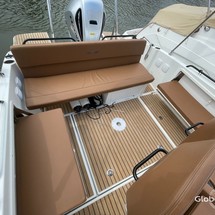 Beneteau Flyer 8 Sundeck