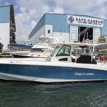 Boston Whaler 370 Outrage