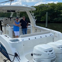 Boston Whaler 420 Outrage