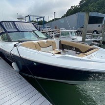 Cruisers Yachts 338 Bow Rider