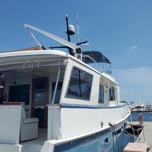 Hatteras 58