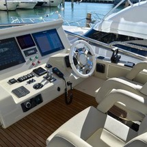 Azimut 66