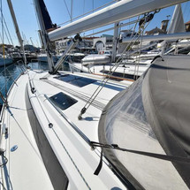 Bavaria 37