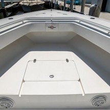 Fountain 38 center console te