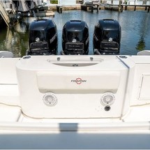 Fountain 38 center console te