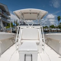 Fountain 38 center console te