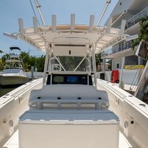 Fountain 38 center console te