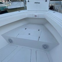 Fountain 38 center console te