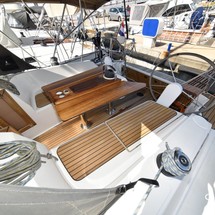 Bavaria 37