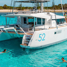 Lagoon 52