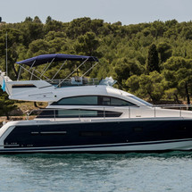 Fairline 42 Squadron