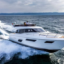 Ferretti 450