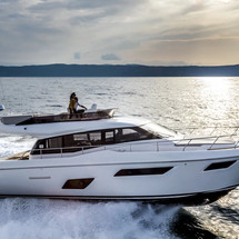 Ferretti 450