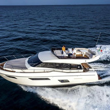 Ferretti 450