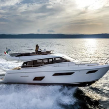 Ferretti 450