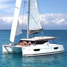 Fountaine Pajot Lucia 40