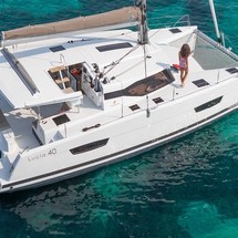 Fountaine Pajot Lucia 40