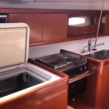 Beneteau Oceanis 43