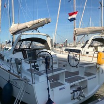 Beneteau Oceanis 38